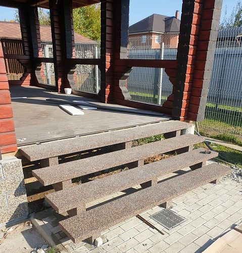 Ступень для лестниц облицовочная бетонная с подступенком 1000x37